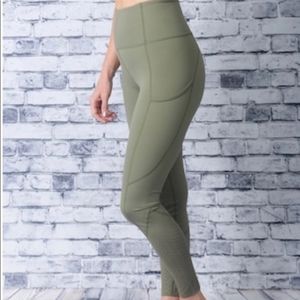 Zyia Olive Chill Pocket High Rise 7/8